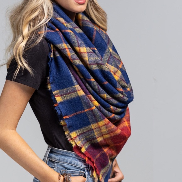 CLEARANCE! Ruggine Oh So Soft Tartan Plaid Square Scarf NEW! - Picture 2 of 7